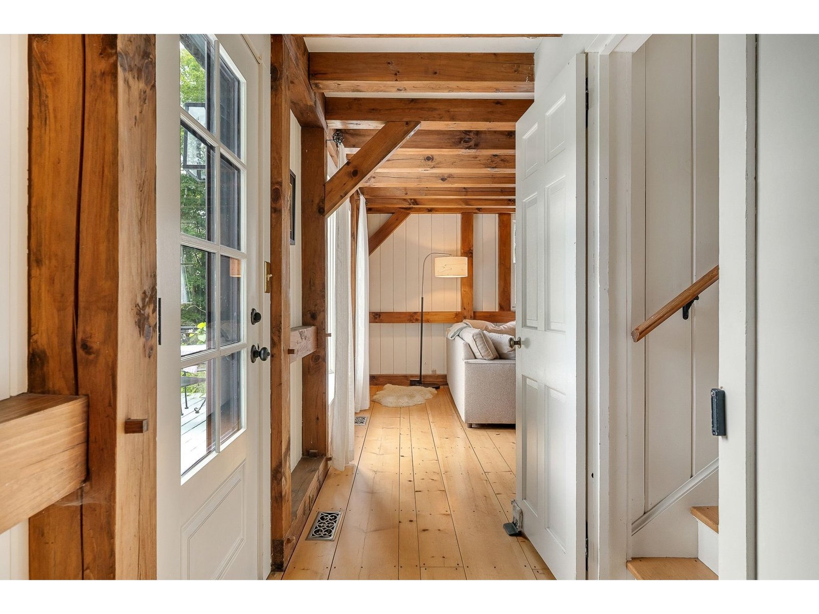 Hallway to stairs