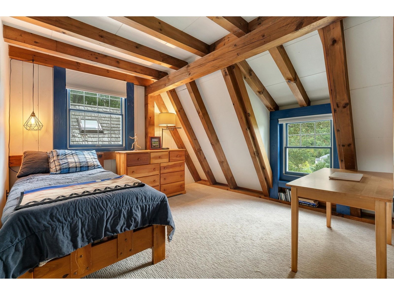 2nd Bedroom valuated ceiling