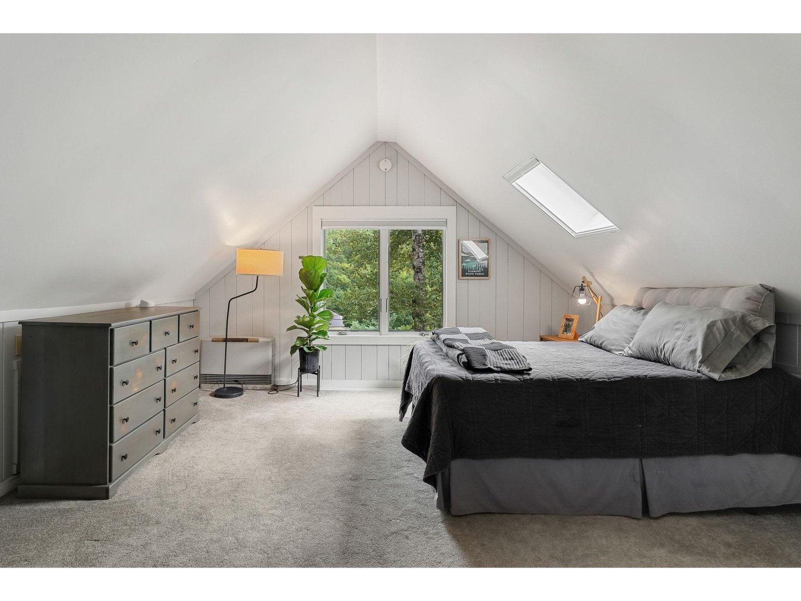 3rd Bedroom to south window