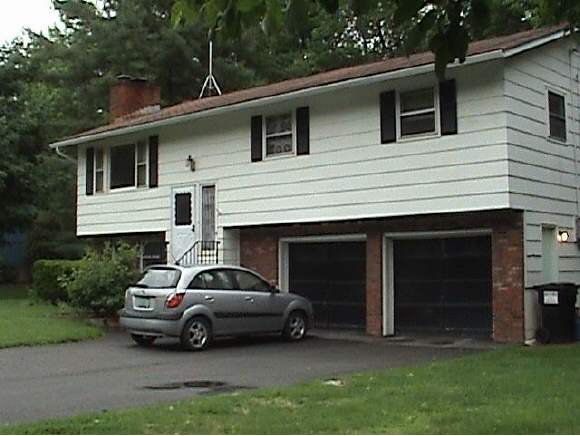 218 Hedgerow Dr