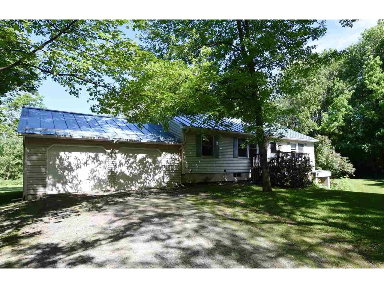 22 Broadview Acres Common