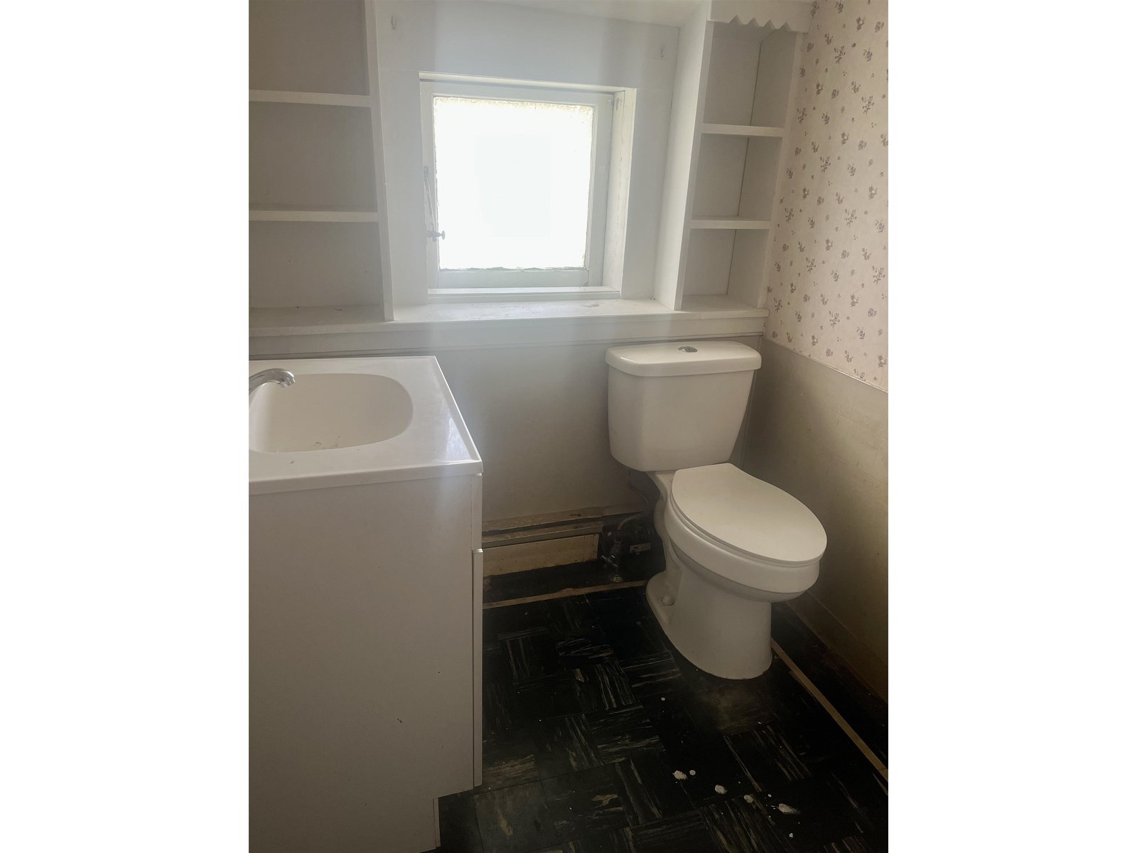 2nd Floor 1/2 Bath