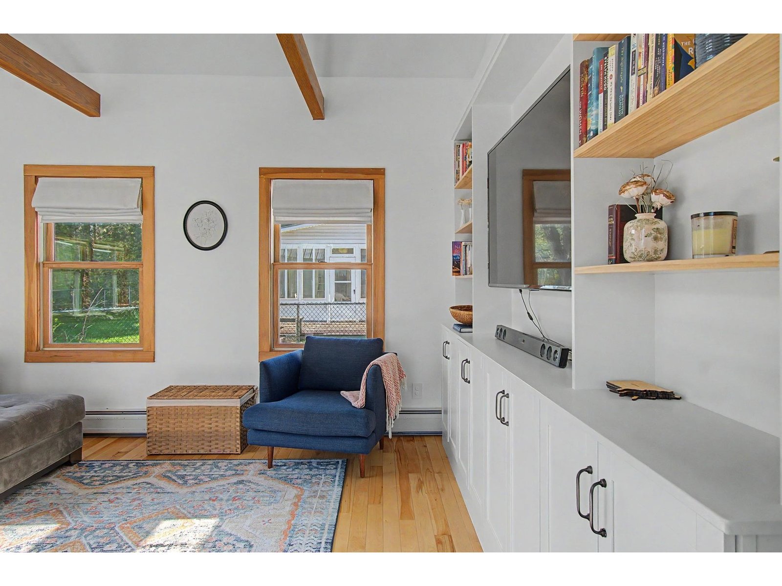 22 Davis Parkway
