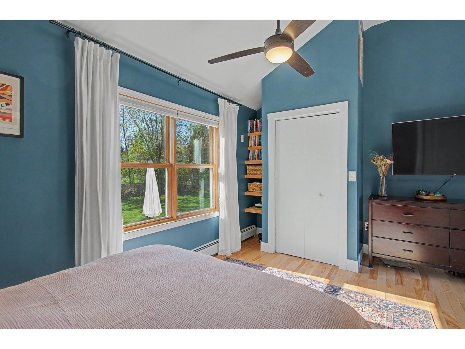 22 Davis Parkway