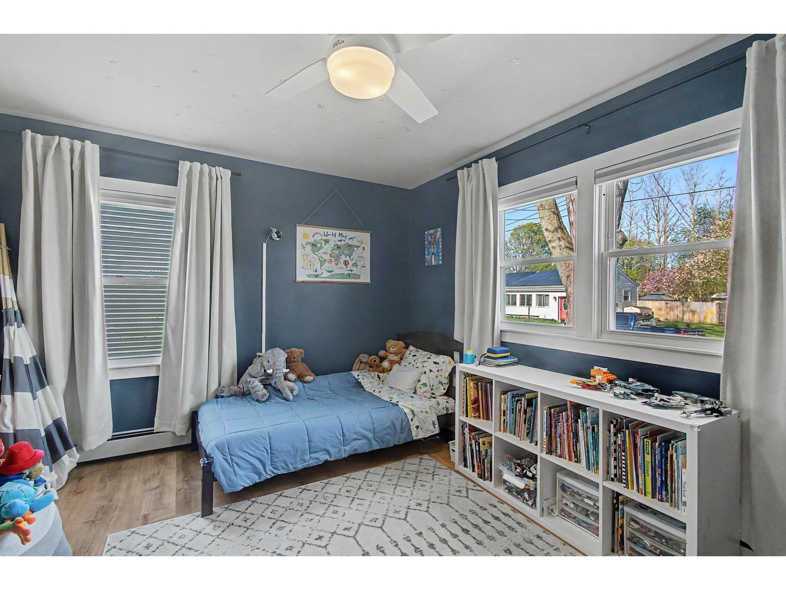 22 Davis Parkway