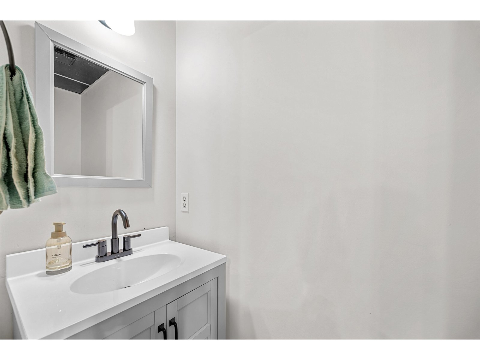 22 Independence Green, Unit 22