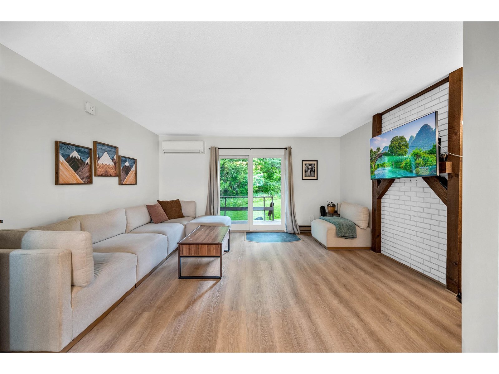 22 Independence Green, Unit 22