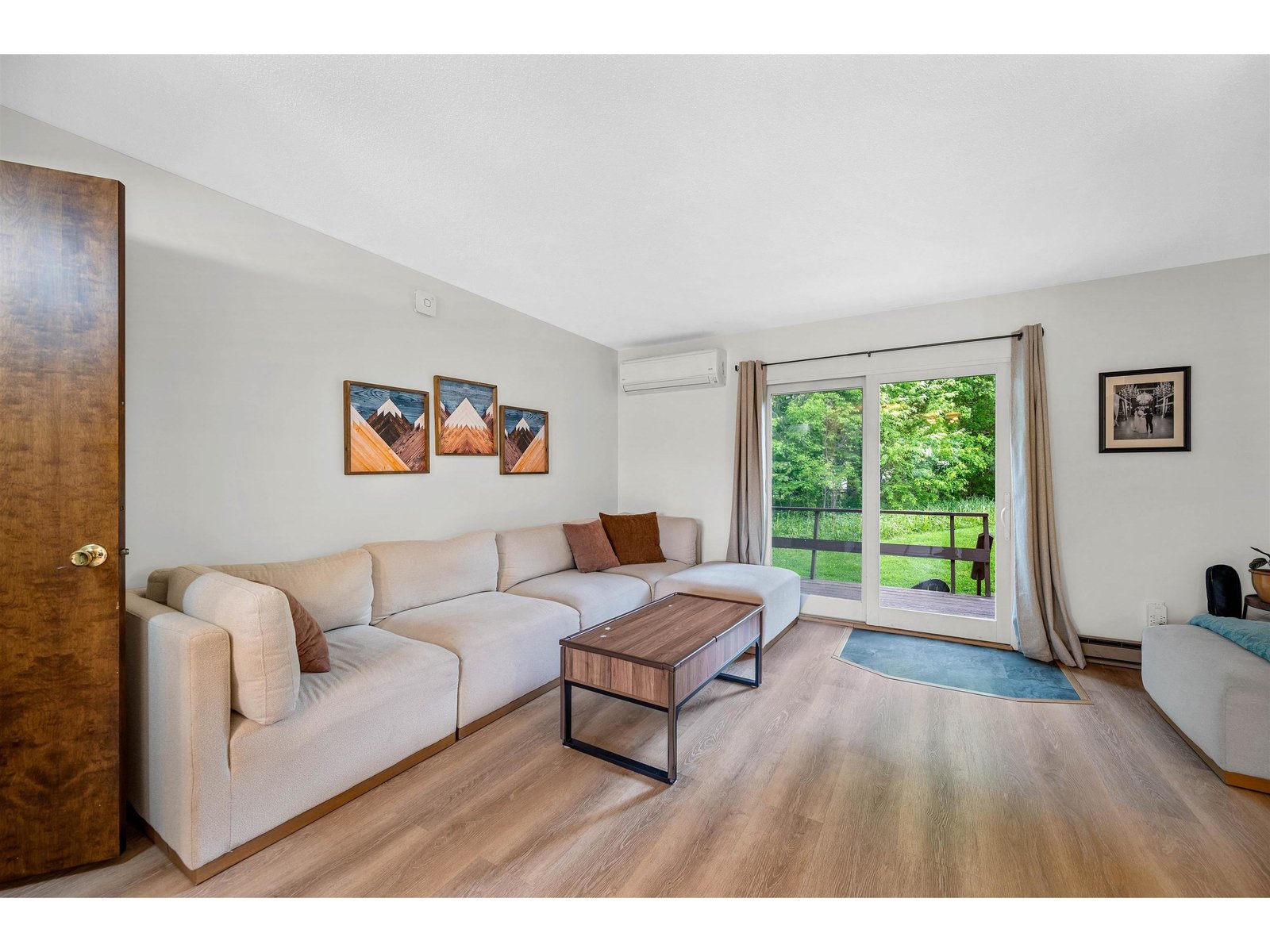22 Independence Green, Unit 22