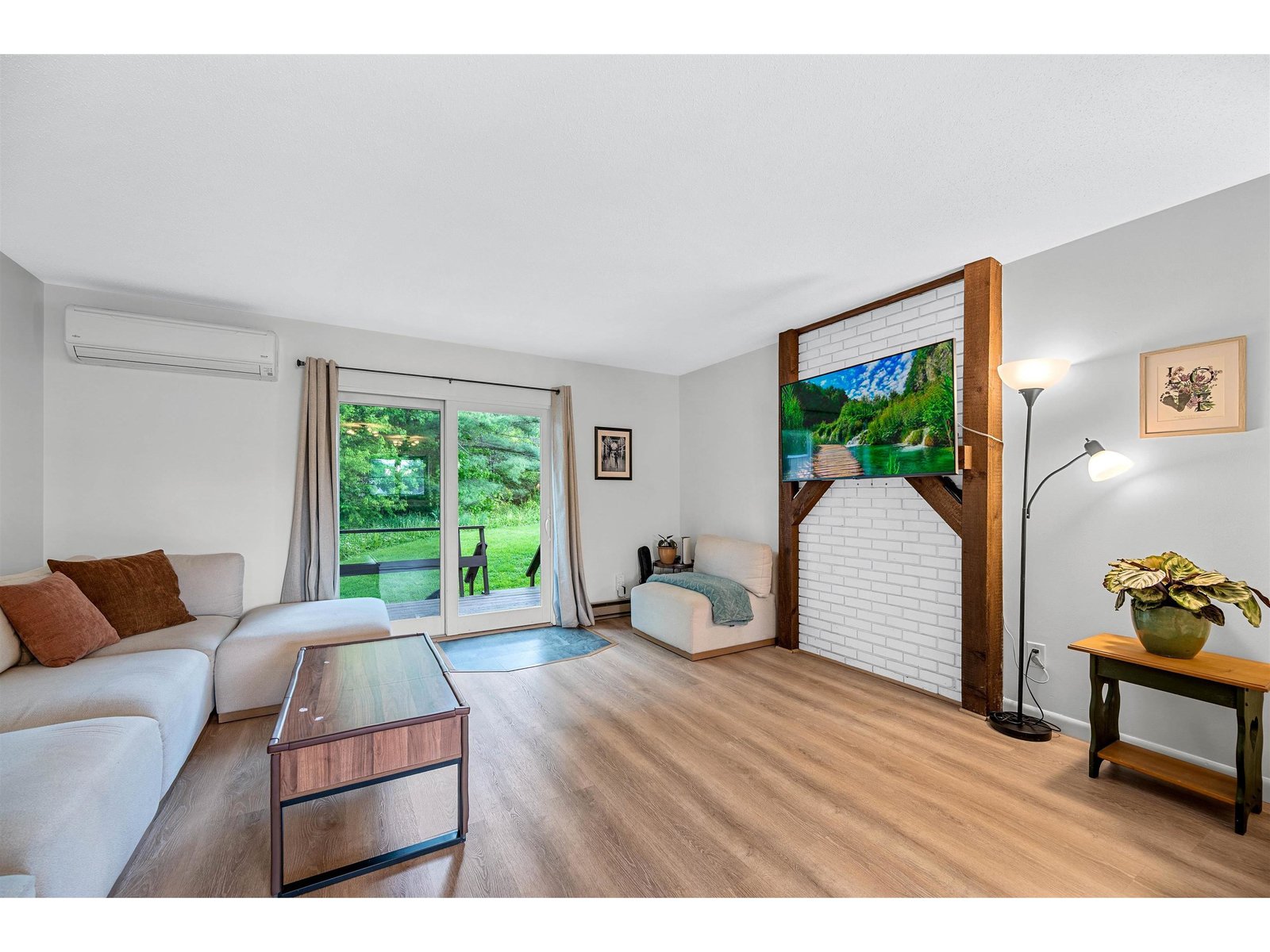 22 Independence Green, Unit 22