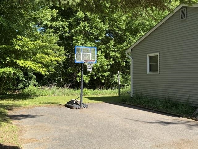22 Lawrence Heights