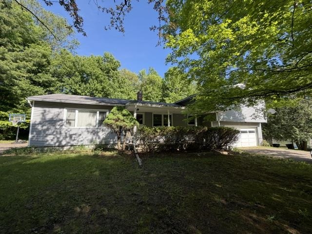 22 Lawrence Heights