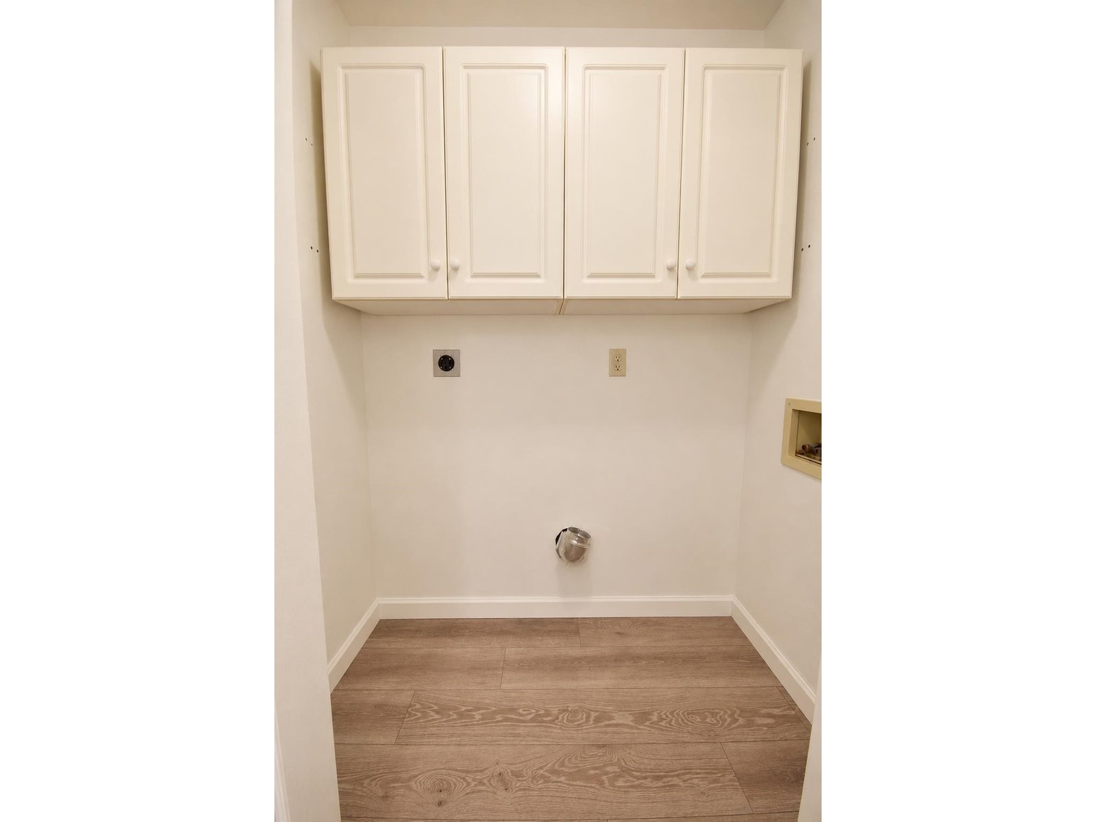 1st floor laundry