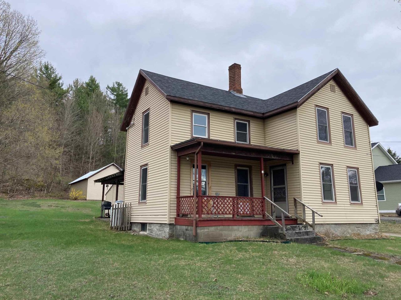22 Railroad Street