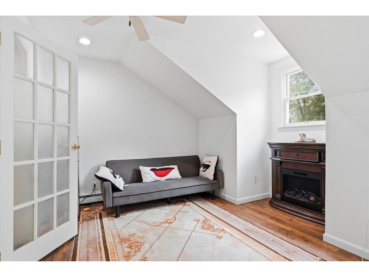 22 Redwood Terrace