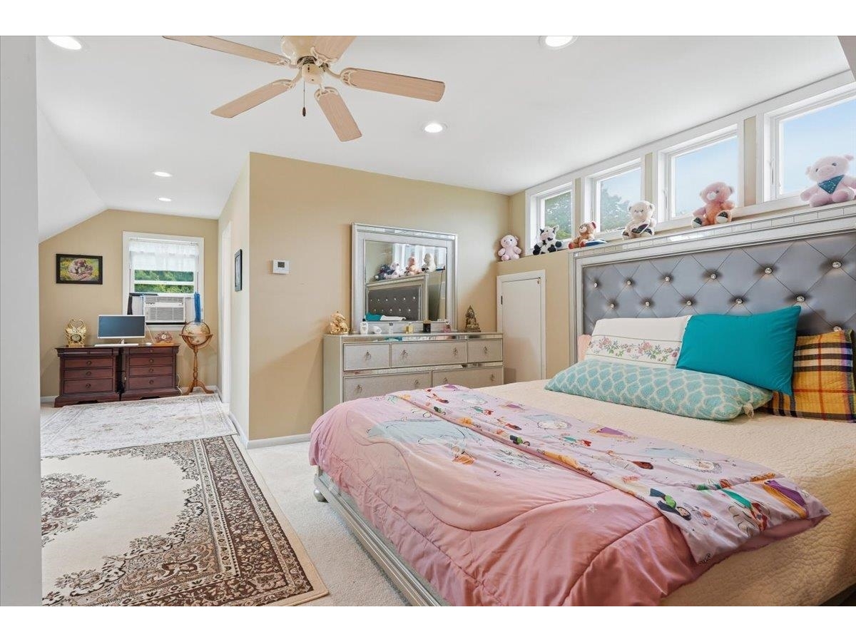 22 Redwood Terrace
