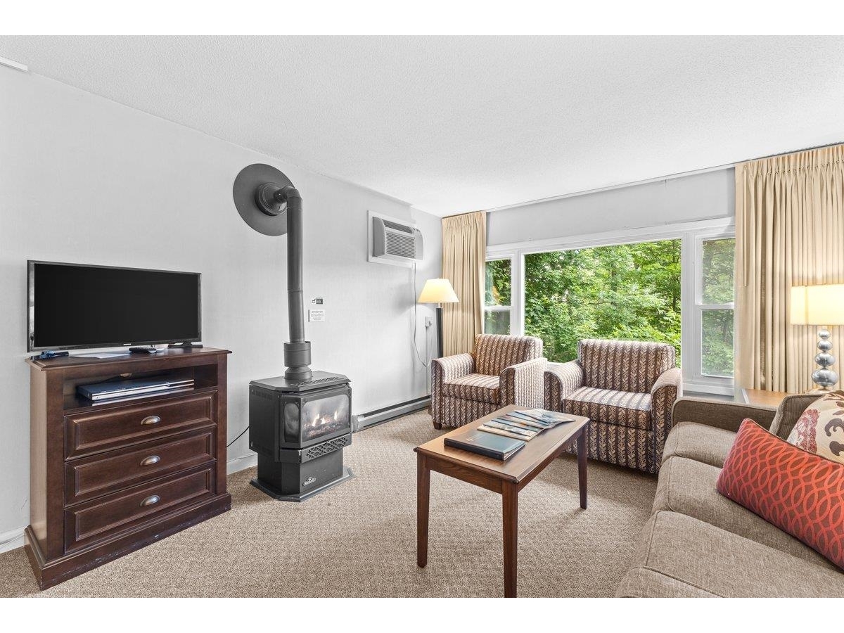 220 Mountainside Drive, Unit E202