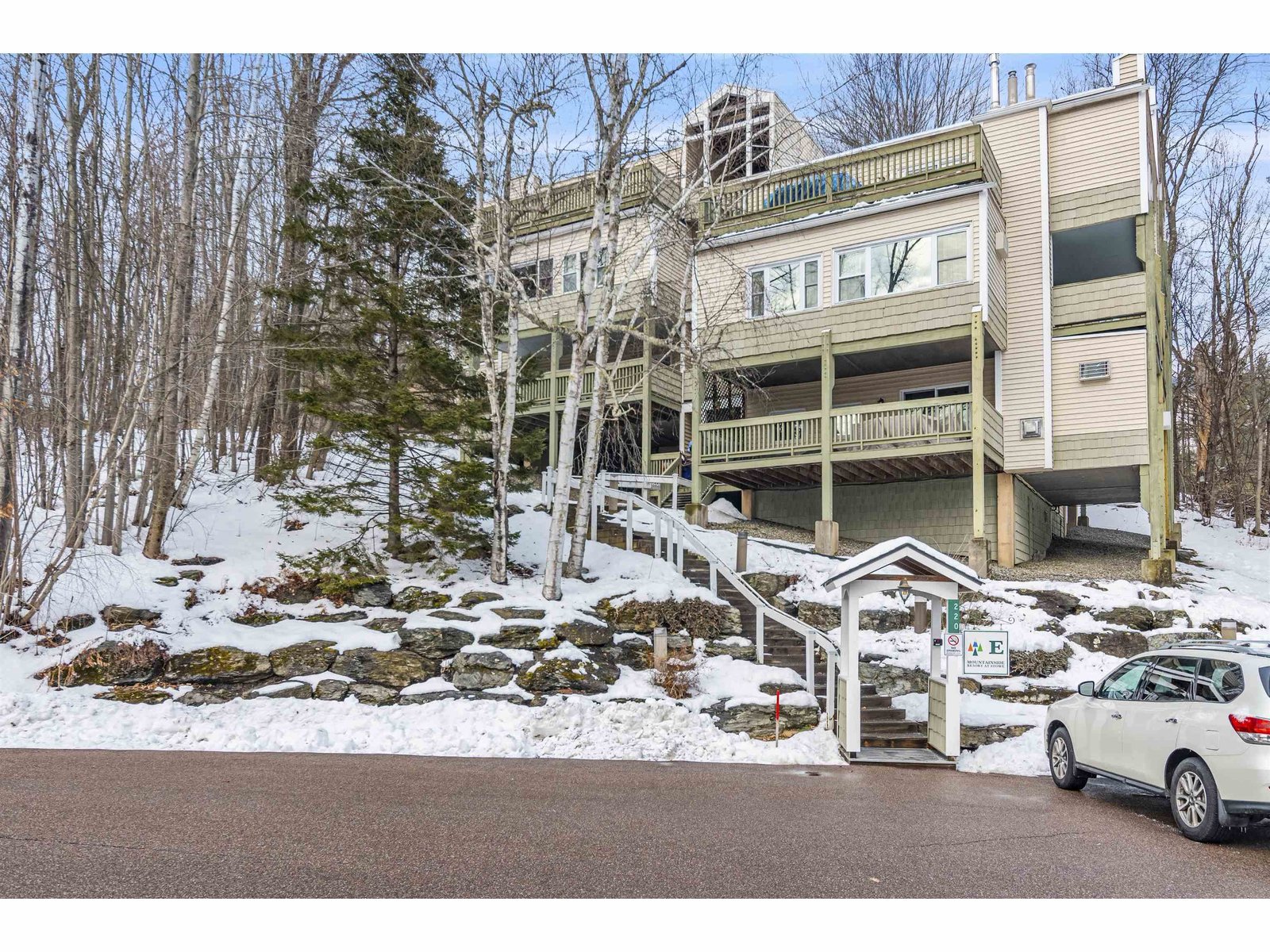 220 Mountainside Drive, Unit E203