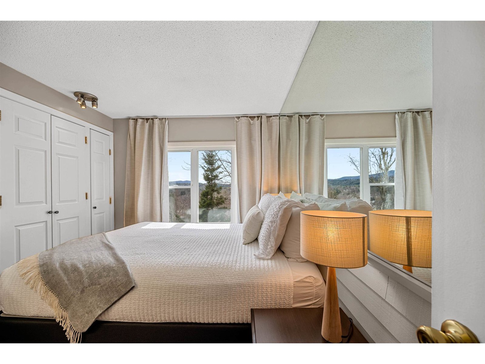 220 Mountainside Drive, Unit E301