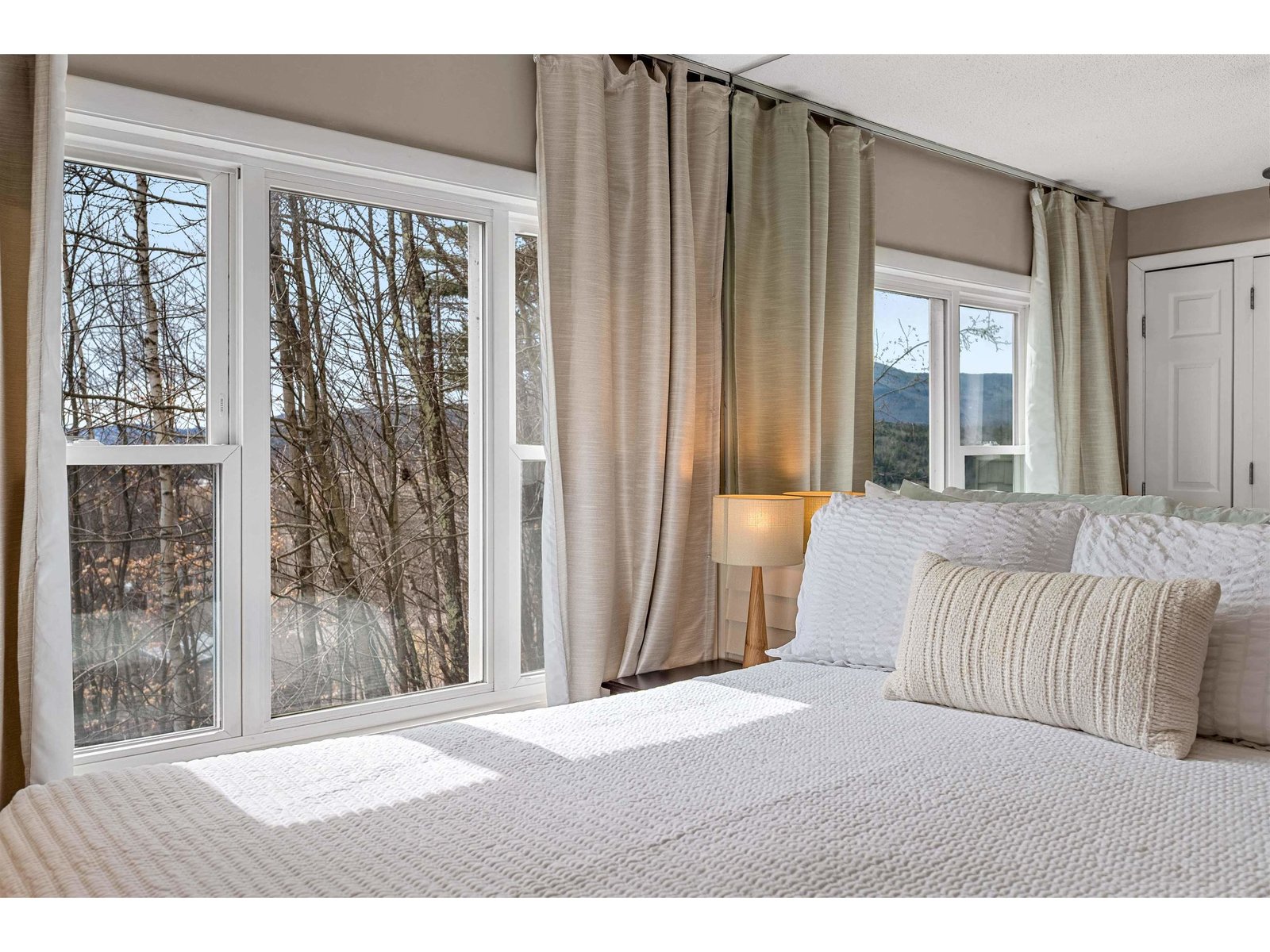 220 Mountainside Drive, Unit E301