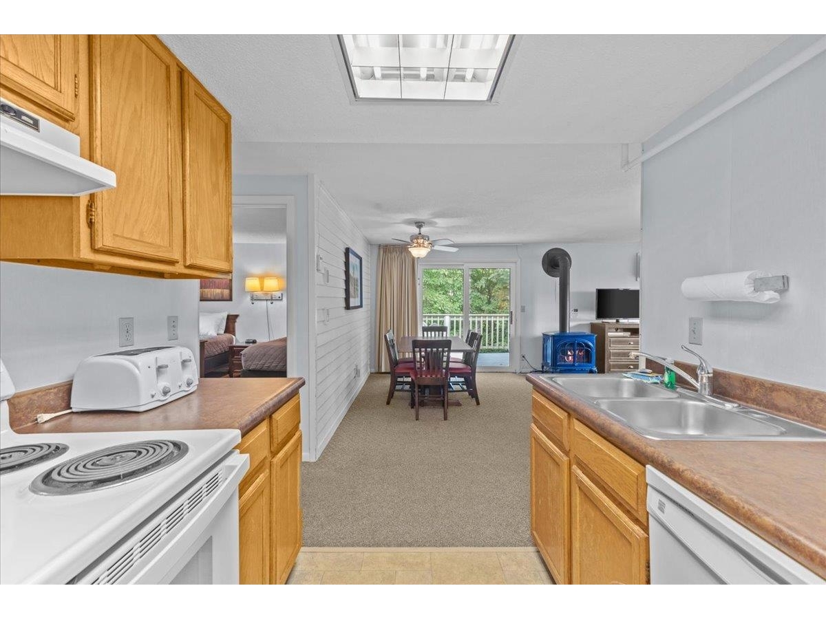220 Mountainside Drive, Unit E402