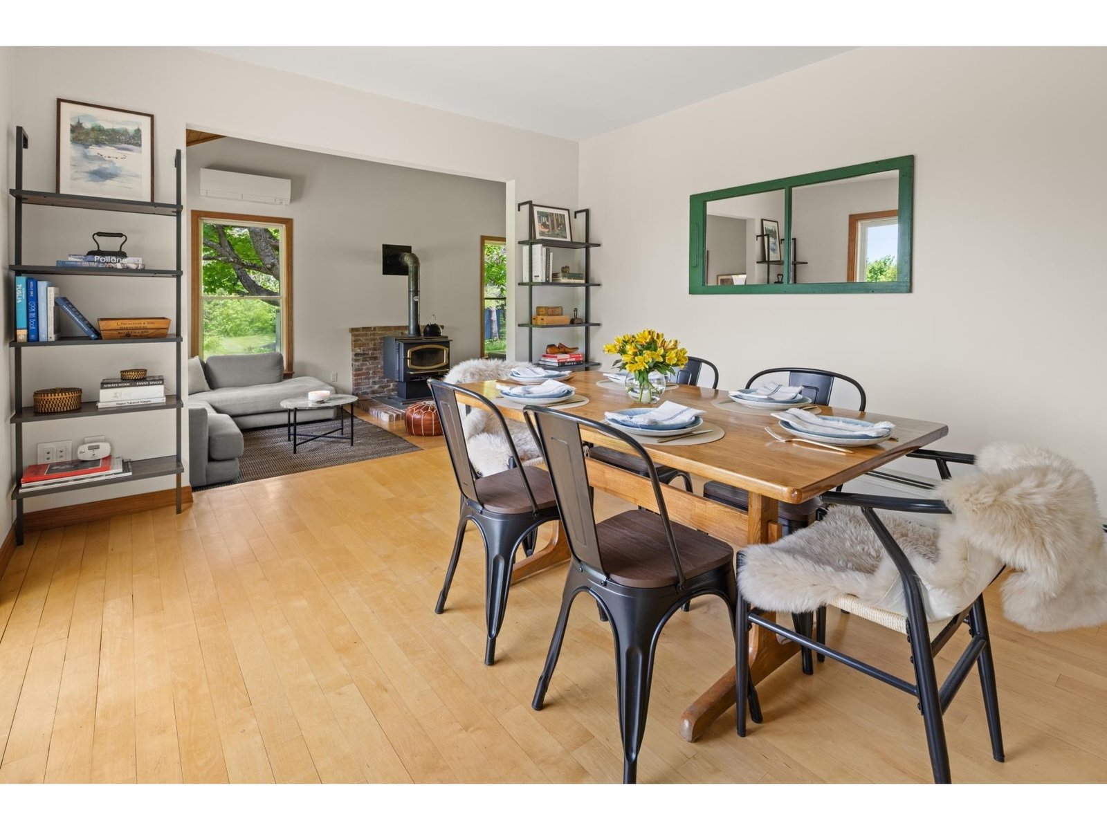 Lots of room for gathering around the table