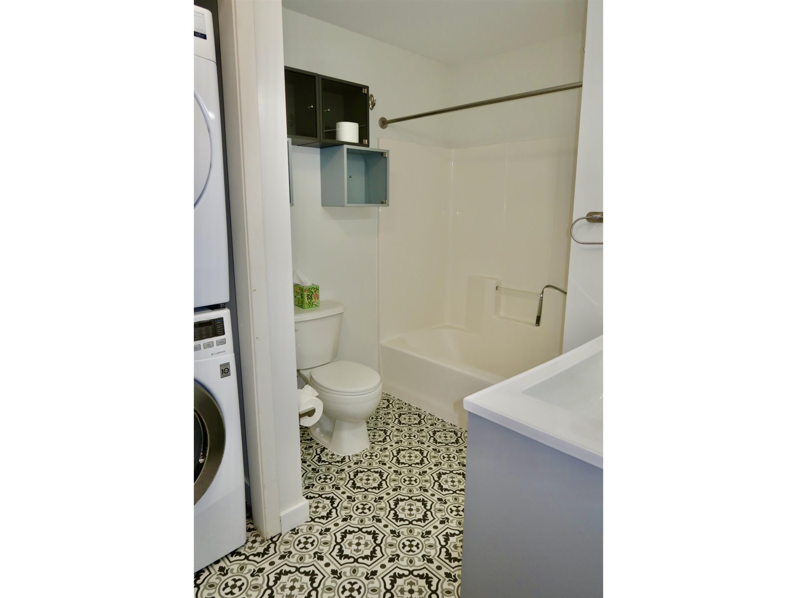 221 Barre Street, Unit B 203