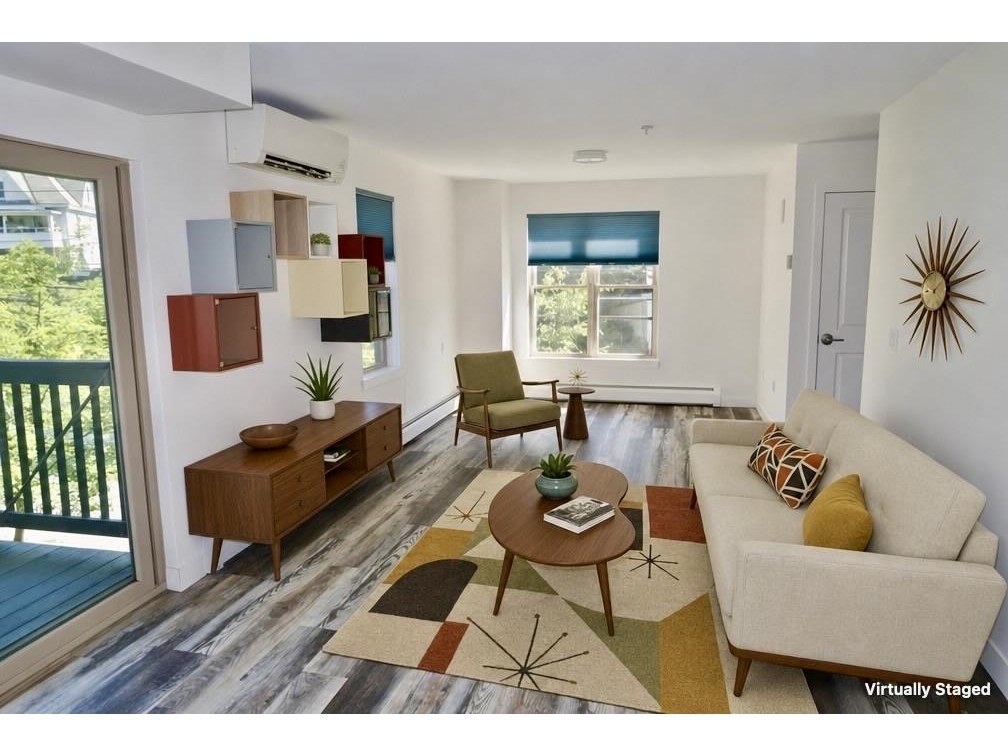 221 Barre Street, Unit B 203