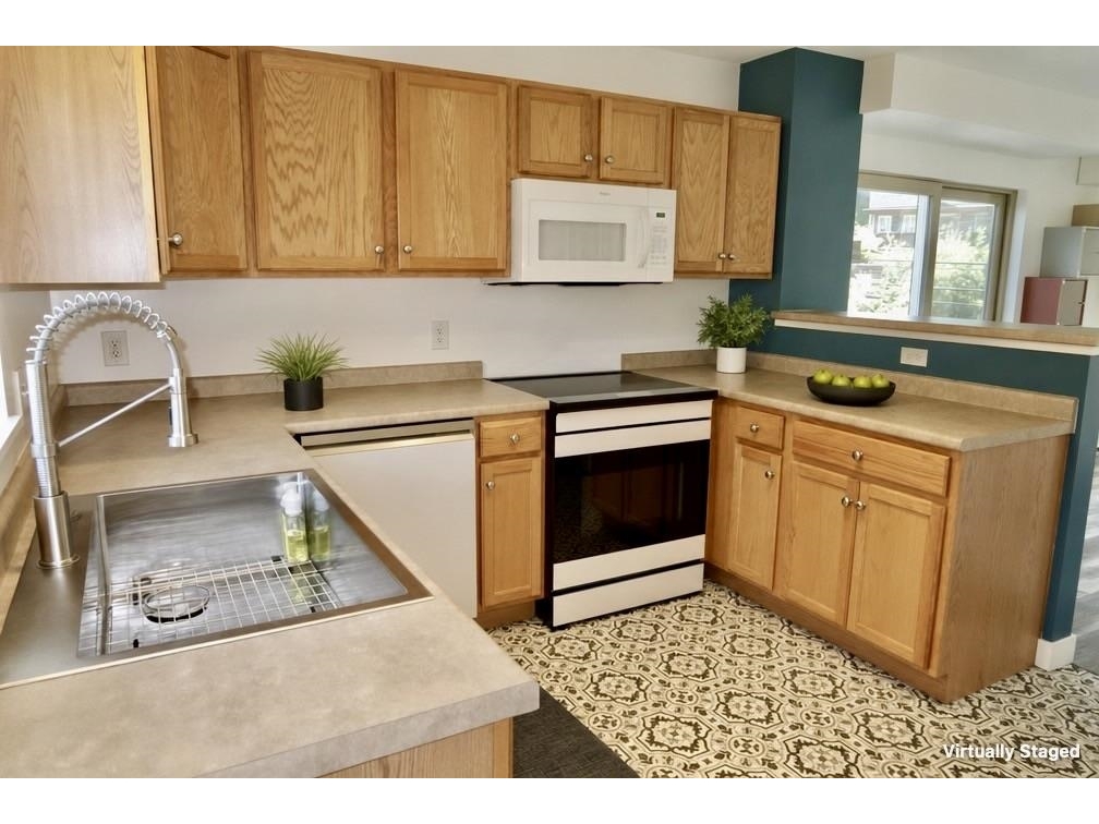 221 Barre Street, Unit B 203