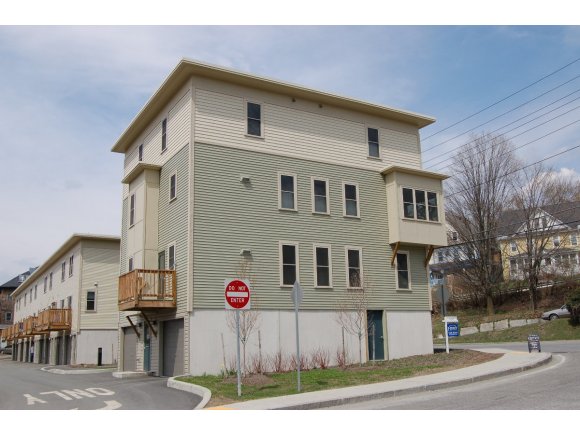 221 Barre Street, Unit B101