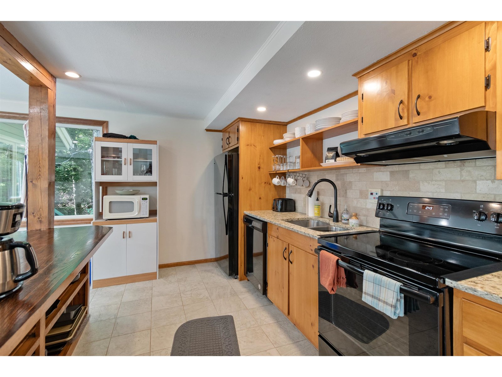 221 Highland Drive, Unit 27
