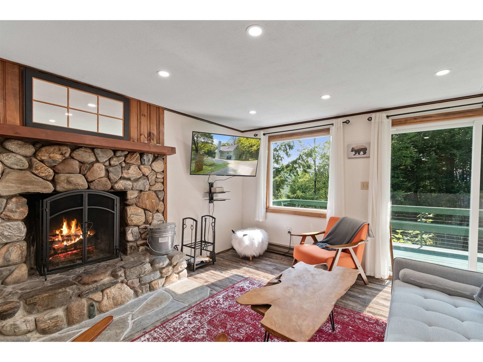 221 Highland Drive, Westfield