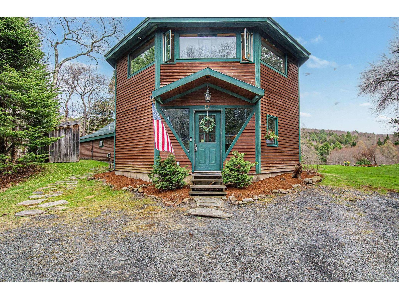 2212 Symonds Mill Road, Elmore