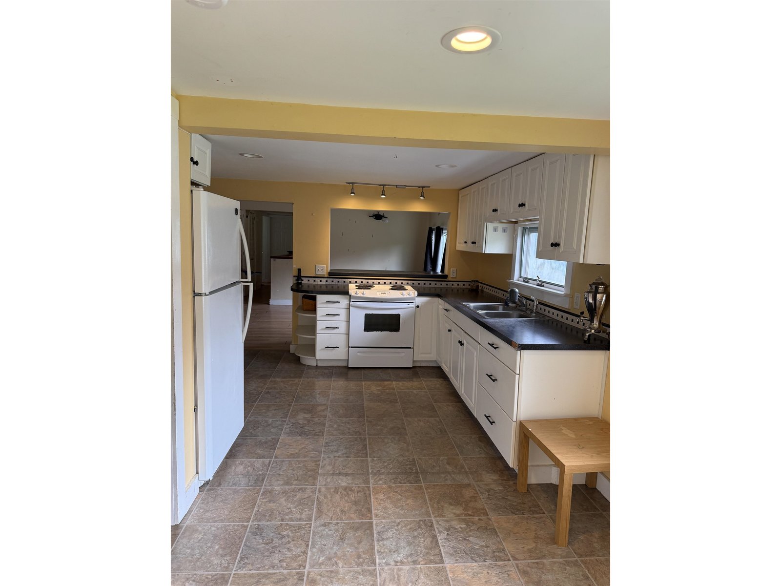 2214 Calendar Brook Road