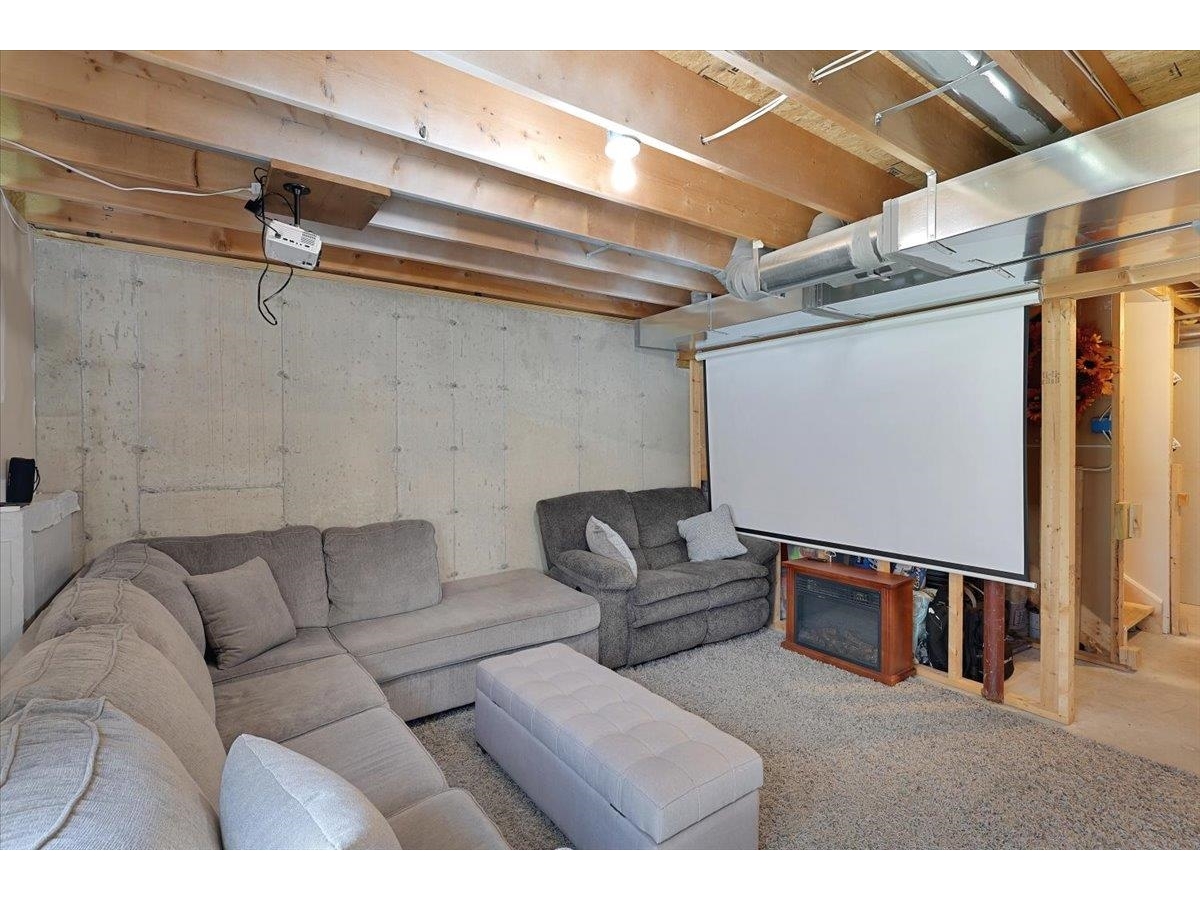 222B Ledgewood Lane