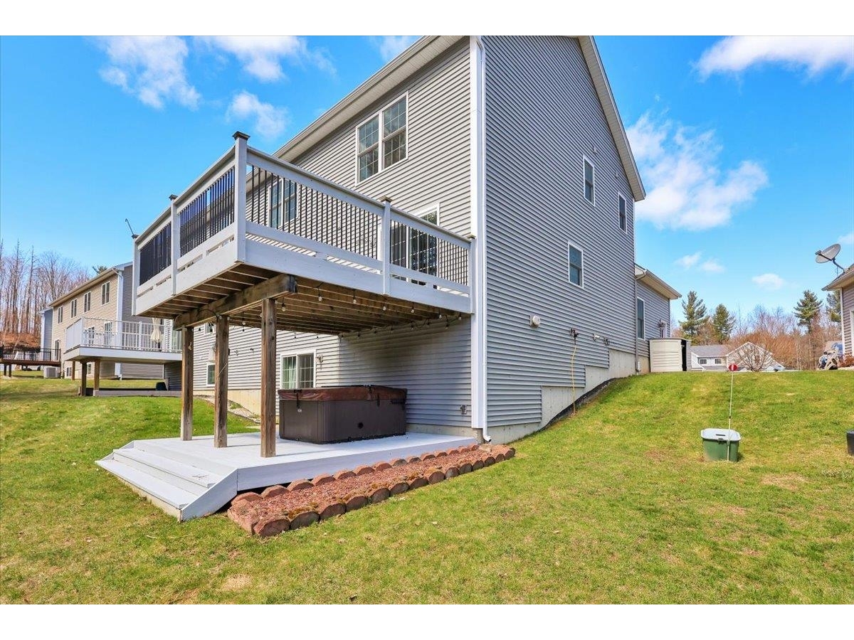 222B Ledgewood Lane