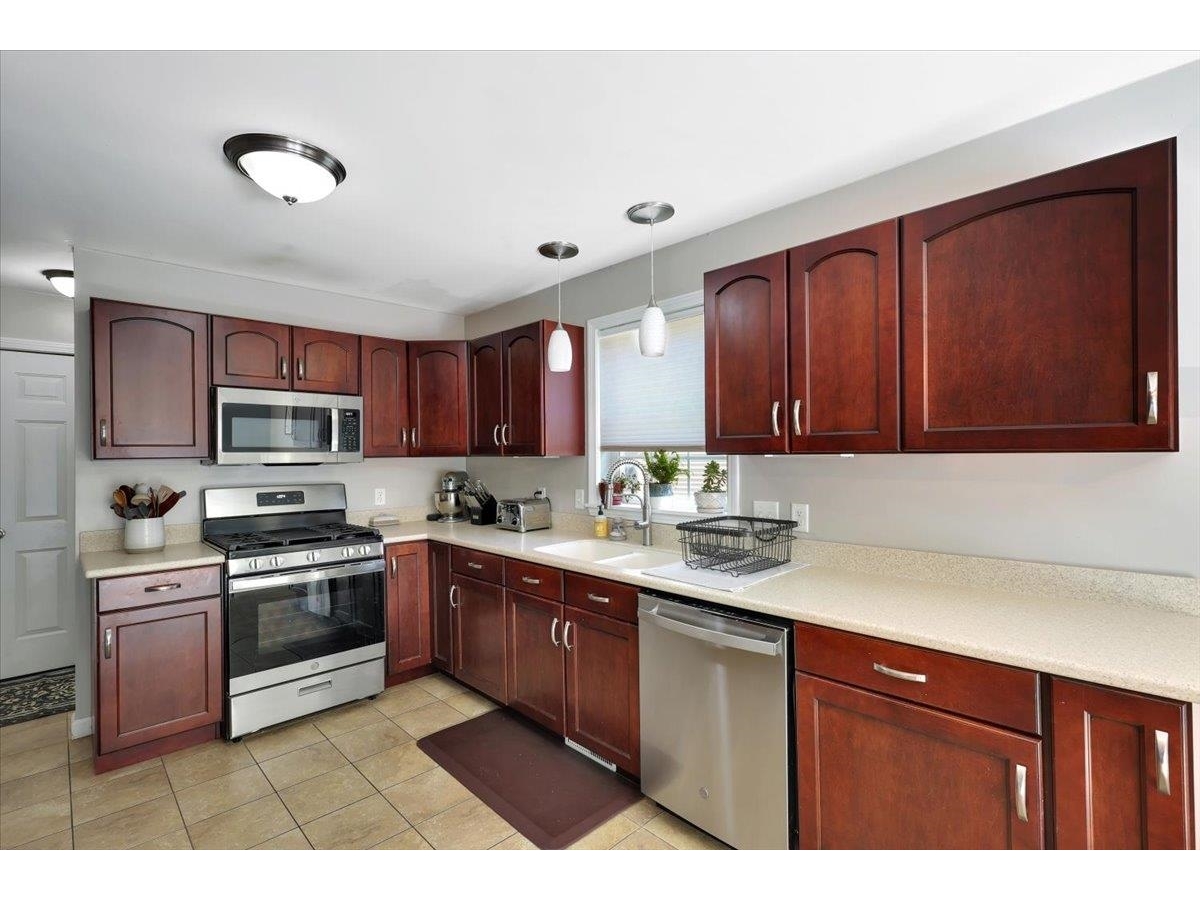 222B Ledgewood Lane