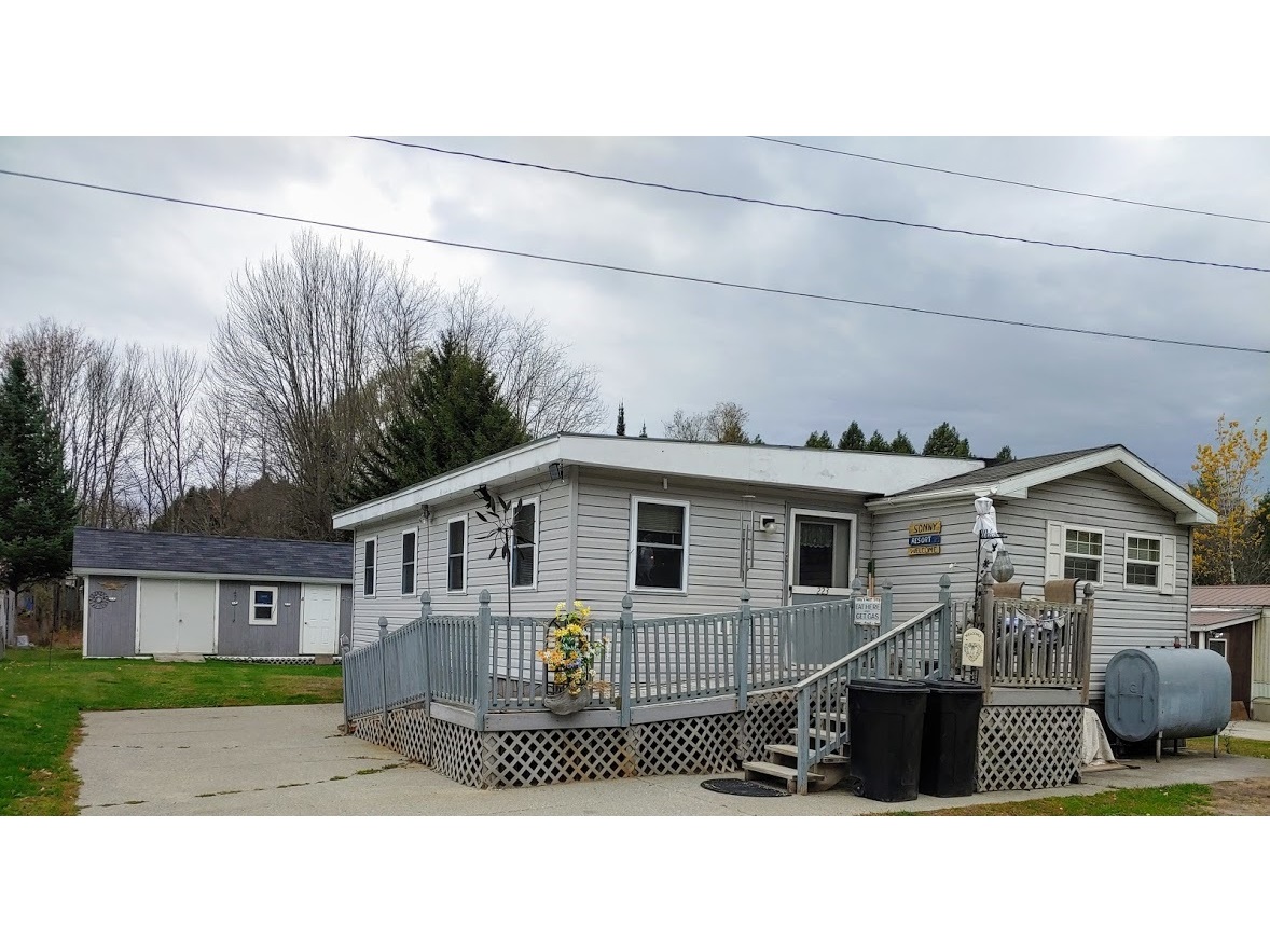 223 Kneeland Flats Trailer Park