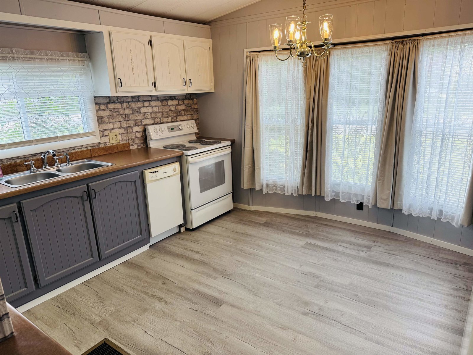 Modern Kitchen
