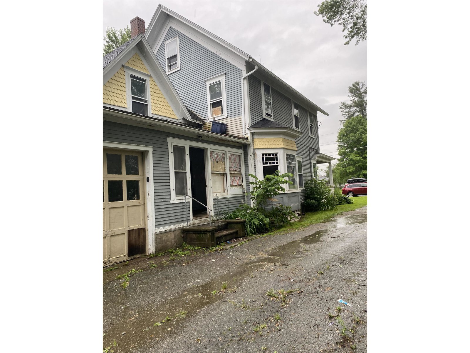 224 Mains Street