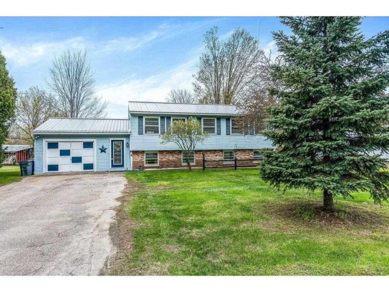 224 River Road