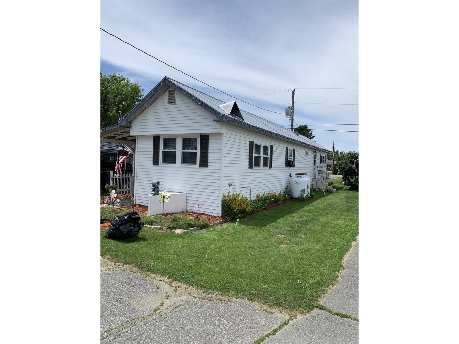 224 Shattuck Hill, Unit B05