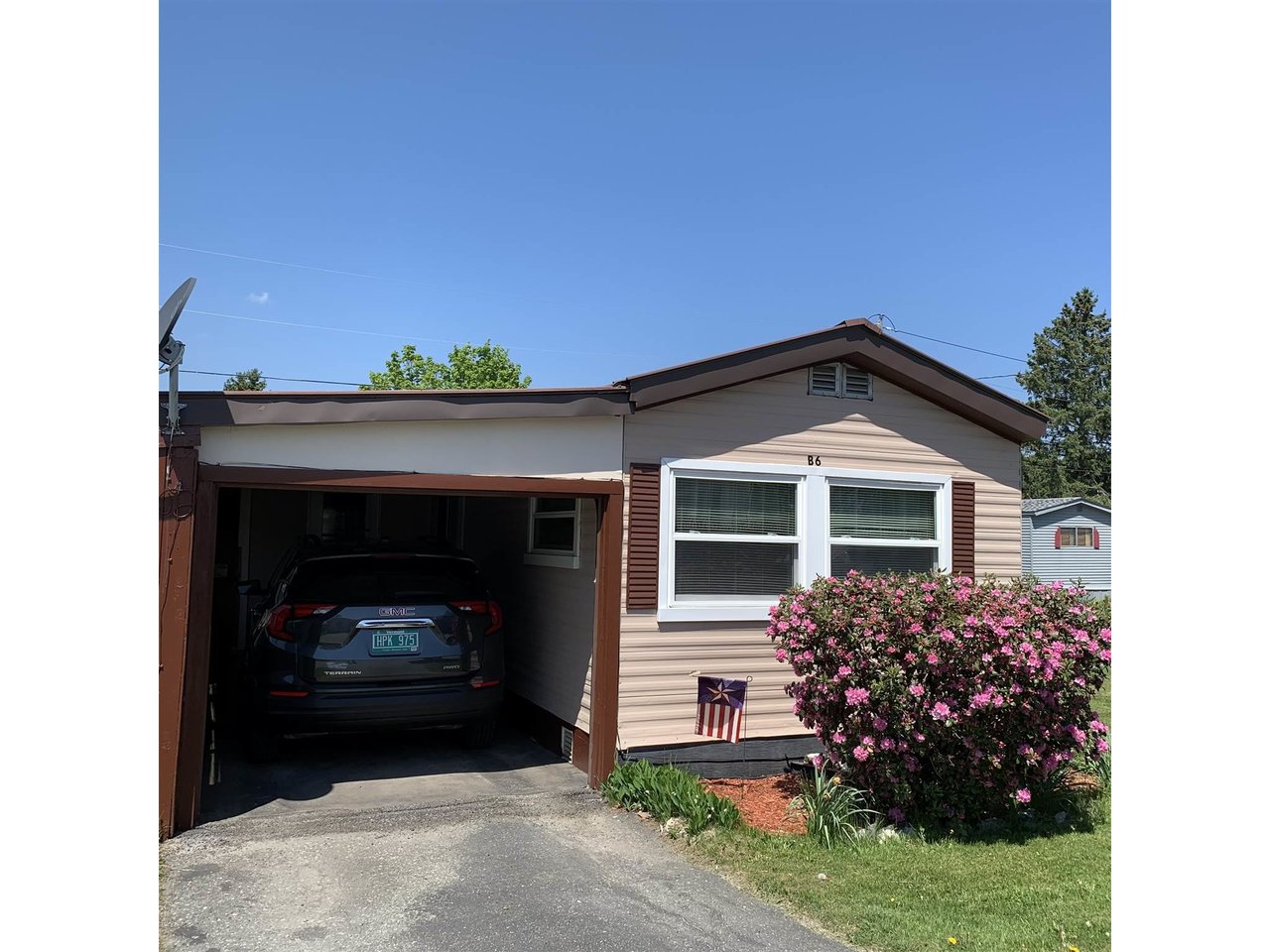 224 Shattuck Hill, Unit B06