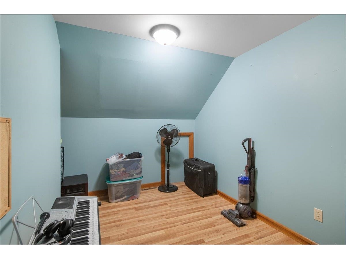 226 Crosby Heights