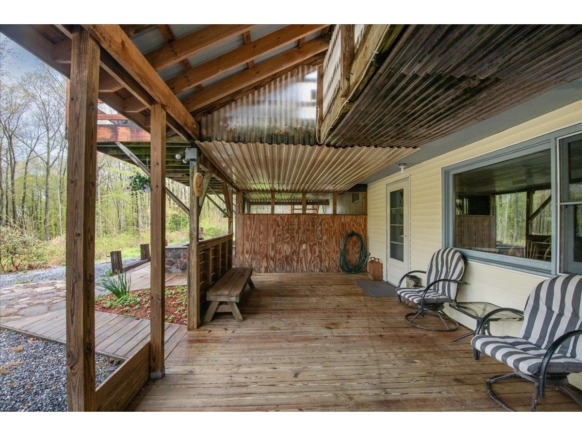 226 Crosby Heights