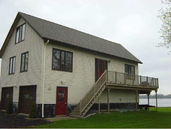 226 Poquette Ln