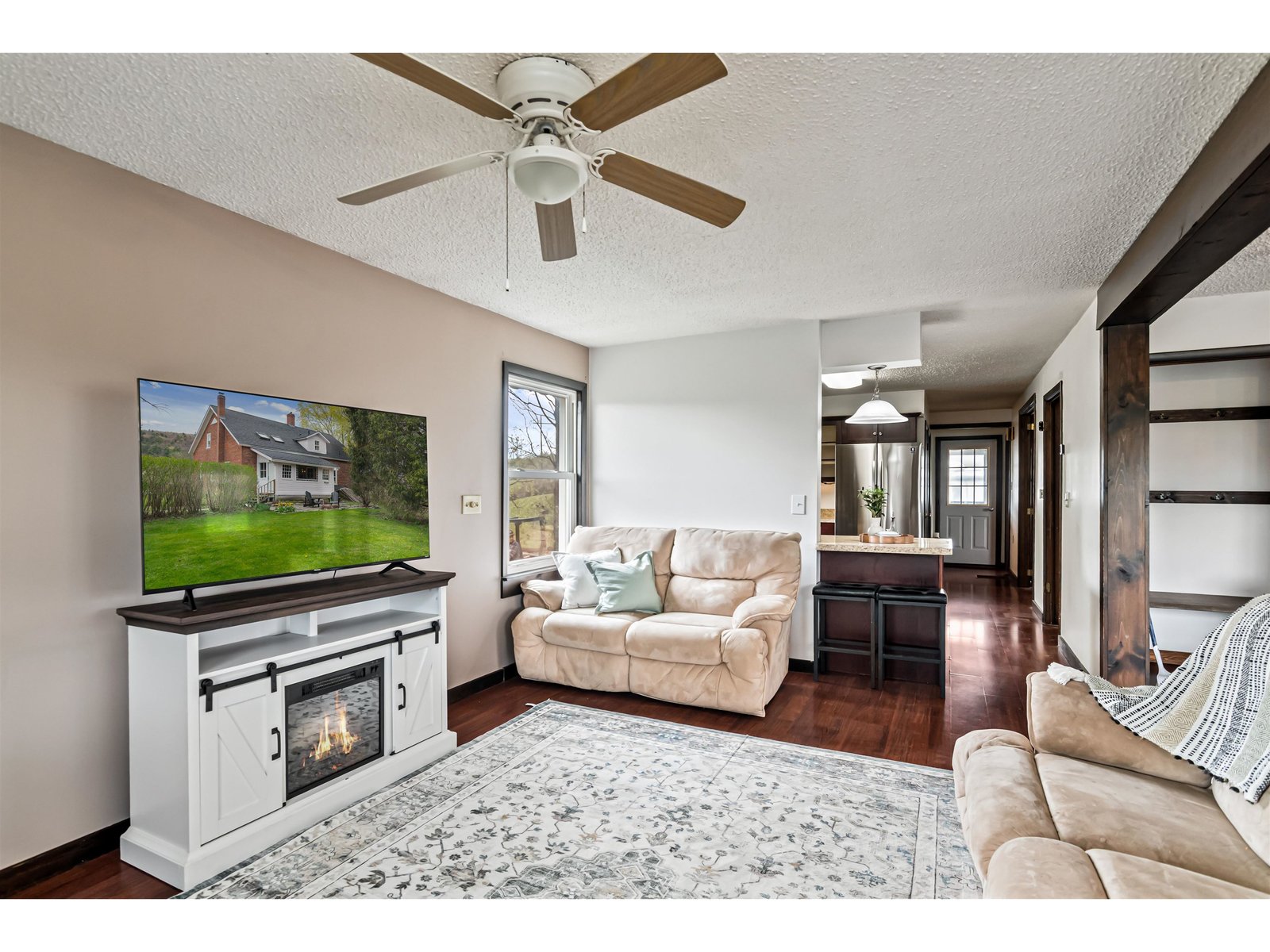 227 W Berkshire Road