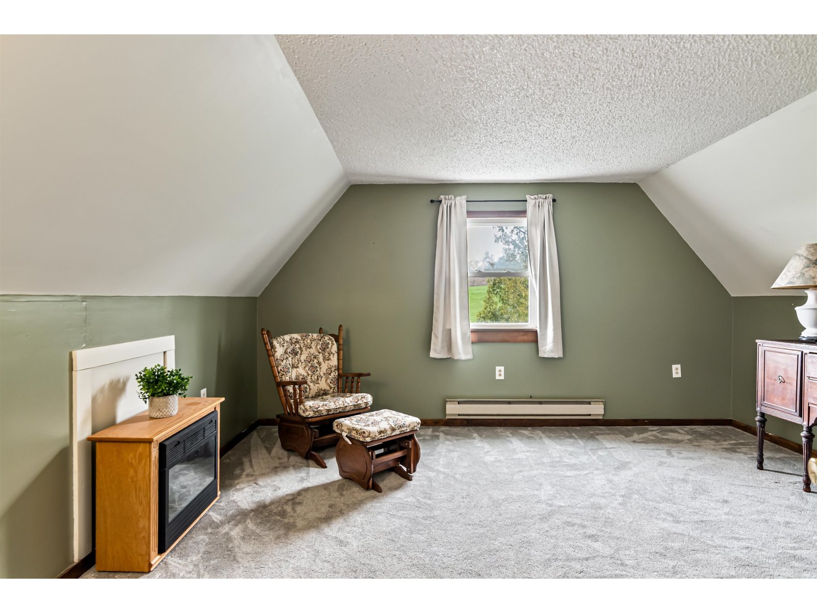227 W Berkshire Road