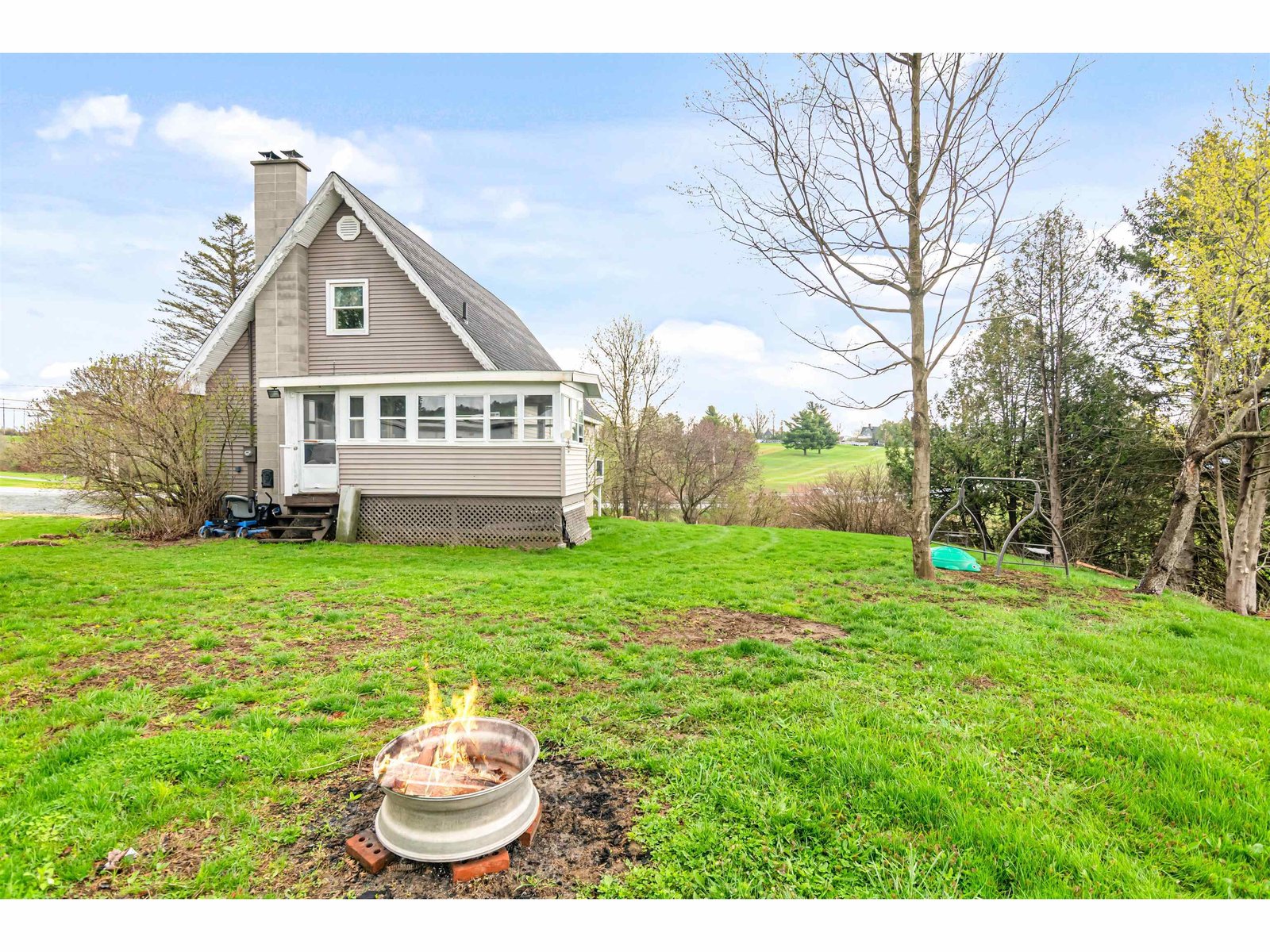 227 W Berkshire Road