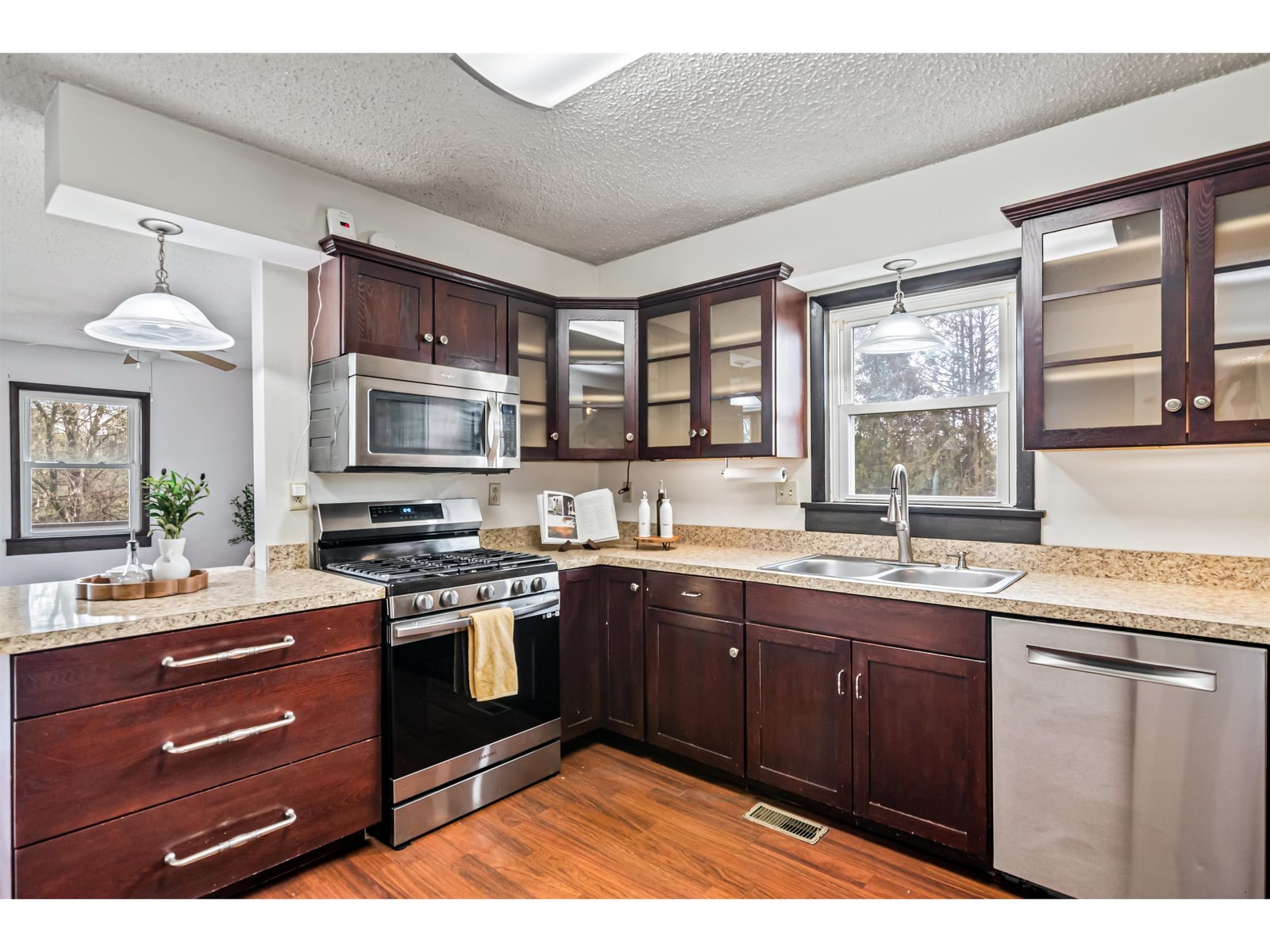 227 W Berkshire Road