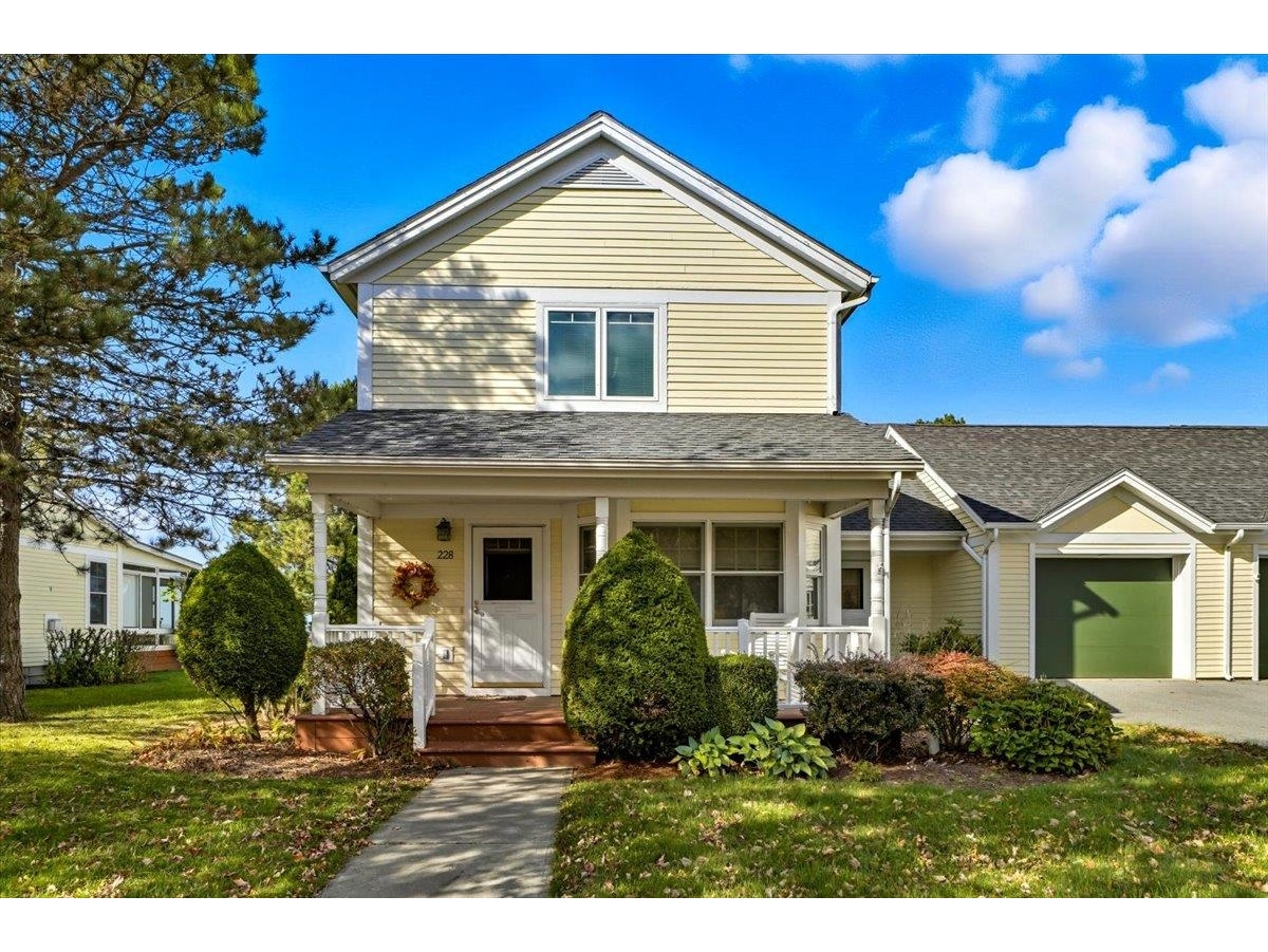 228 Commons Road